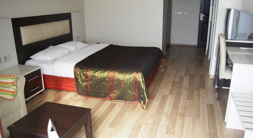 Royal Palace Kusadasi Hotel ภายนอก รูปภาพ