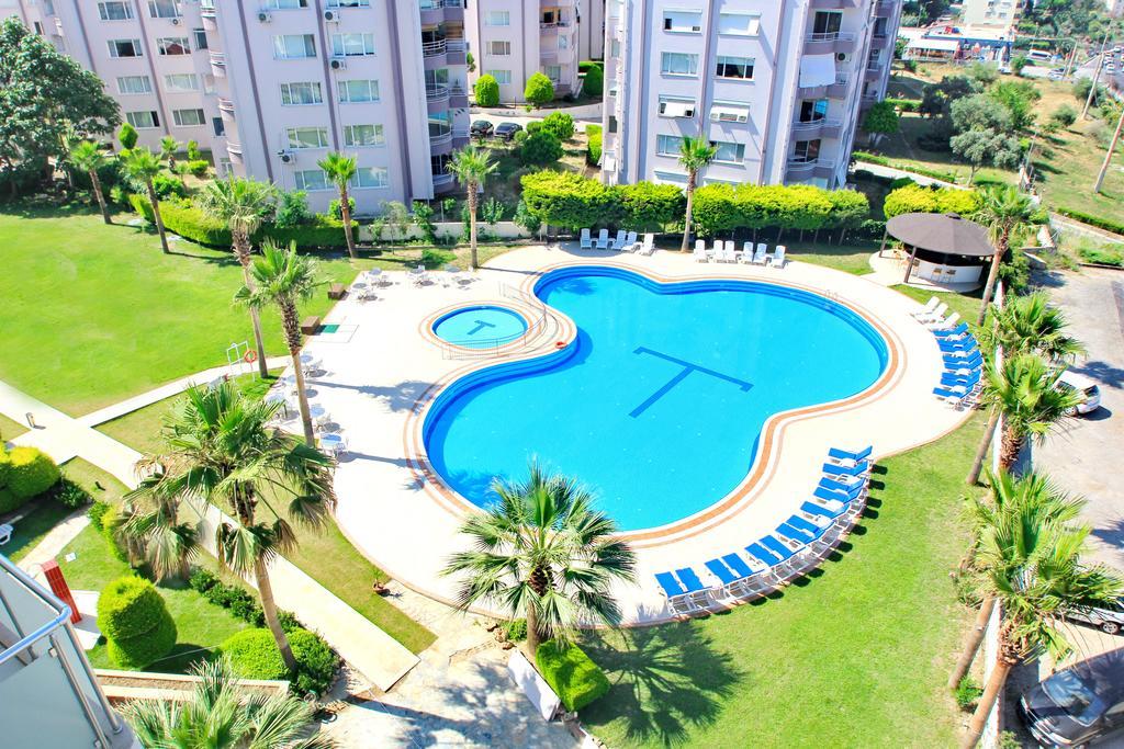 Royal Palace Kusadasi Hotel ภายนอก รูปภาพ