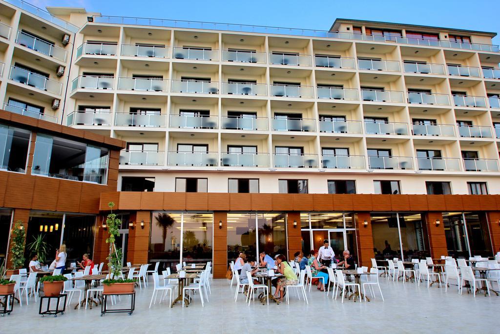 Royal Palace Kusadasi Hotel ภายนอก รูปภาพ