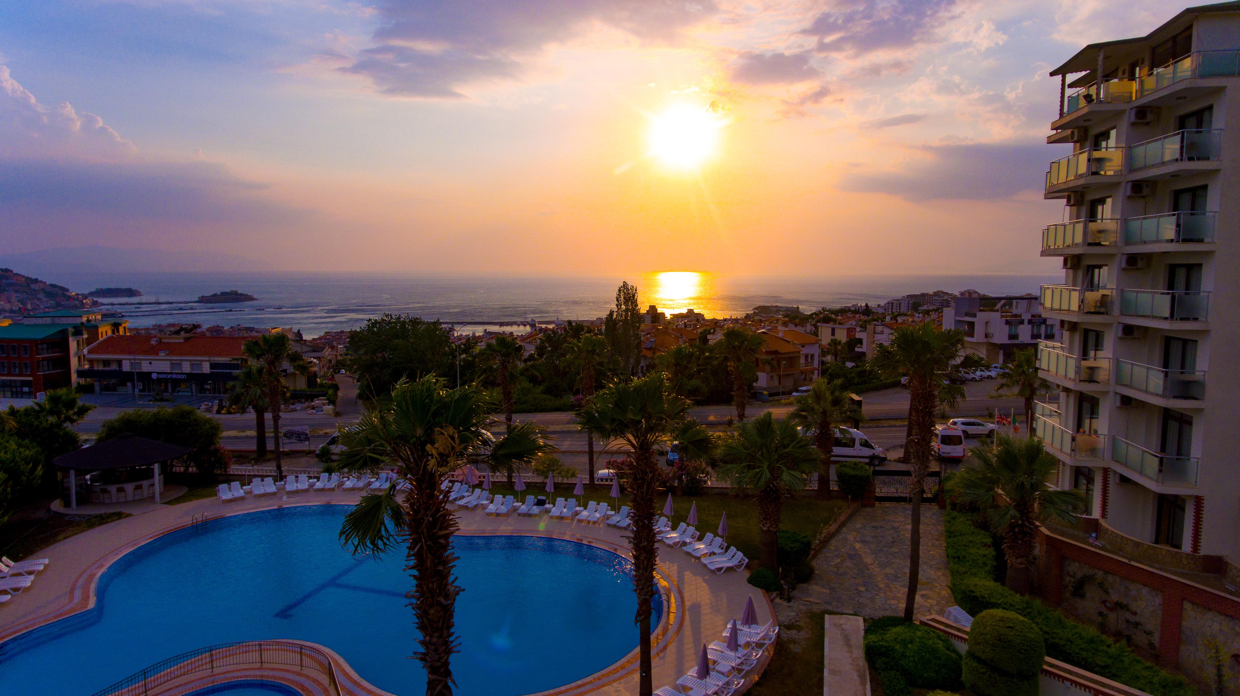 Royal Palace Kusadasi Hotel ภายนอก รูปภาพ