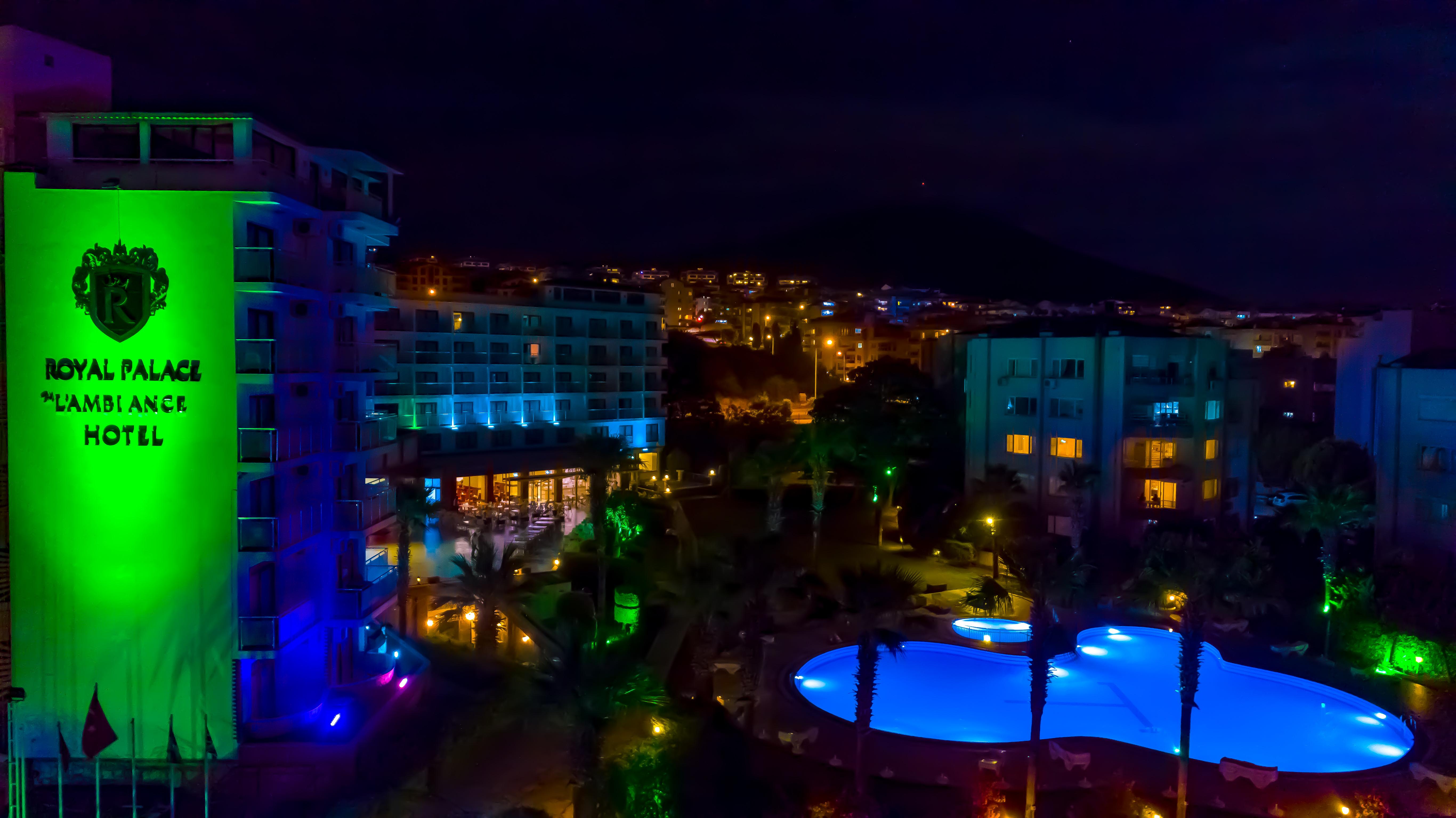 Royal Palace Kusadasi Hotel ภายนอก รูปภาพ