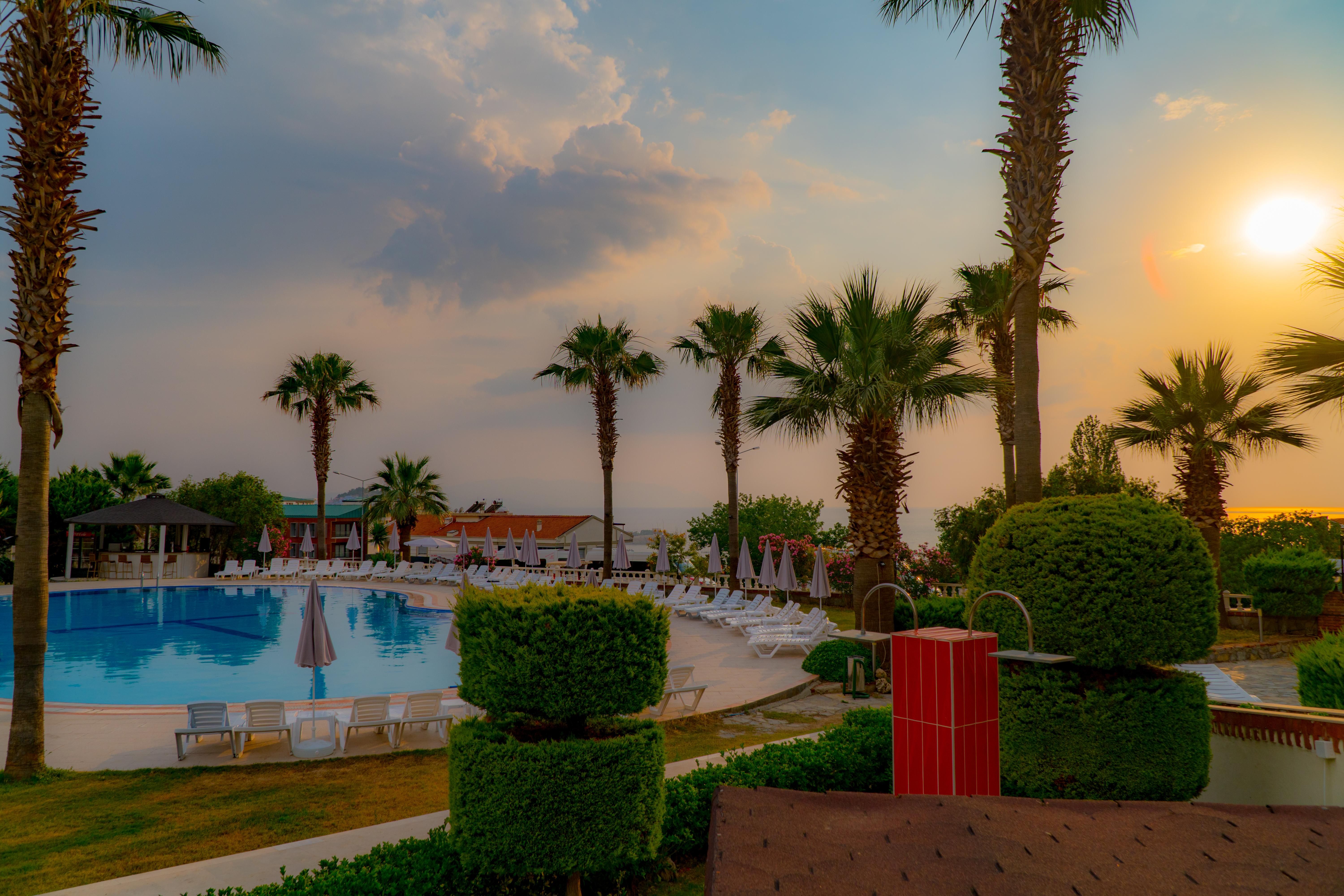 Royal Palace Kusadasi Hotel ภายนอก รูปภาพ