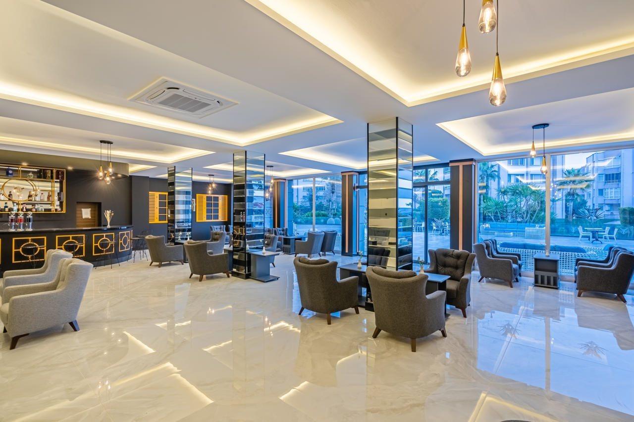 Royal Palace Kusadasi Hotel ภายนอก รูปภาพ