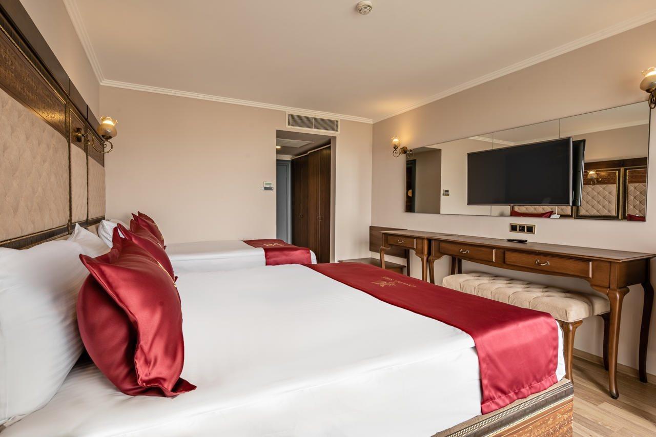 Royal Palace Kusadasi Hotel ภายนอก รูปภาพ